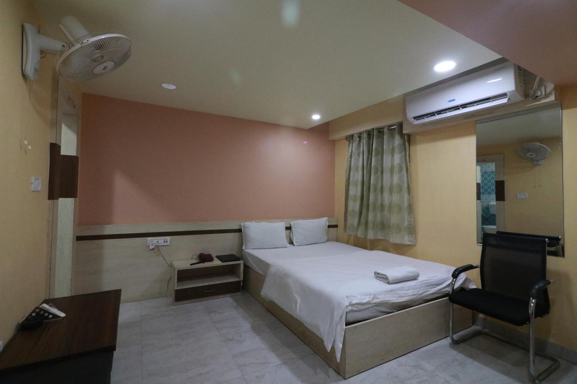 Hotel Himalaya Agartala Exterior foto